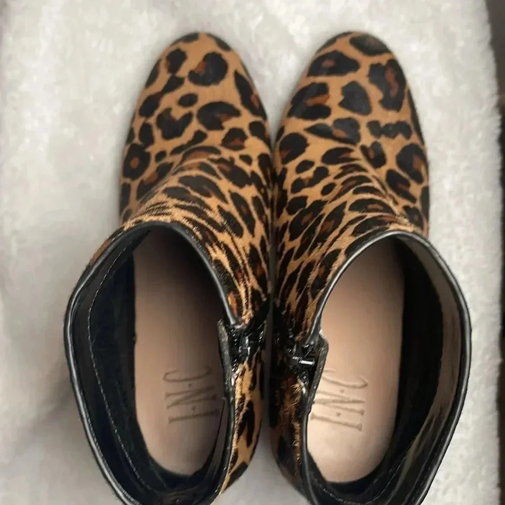 I N C Leopard Brown Print Booties - Size 6.5 - Picture 5 of 7
